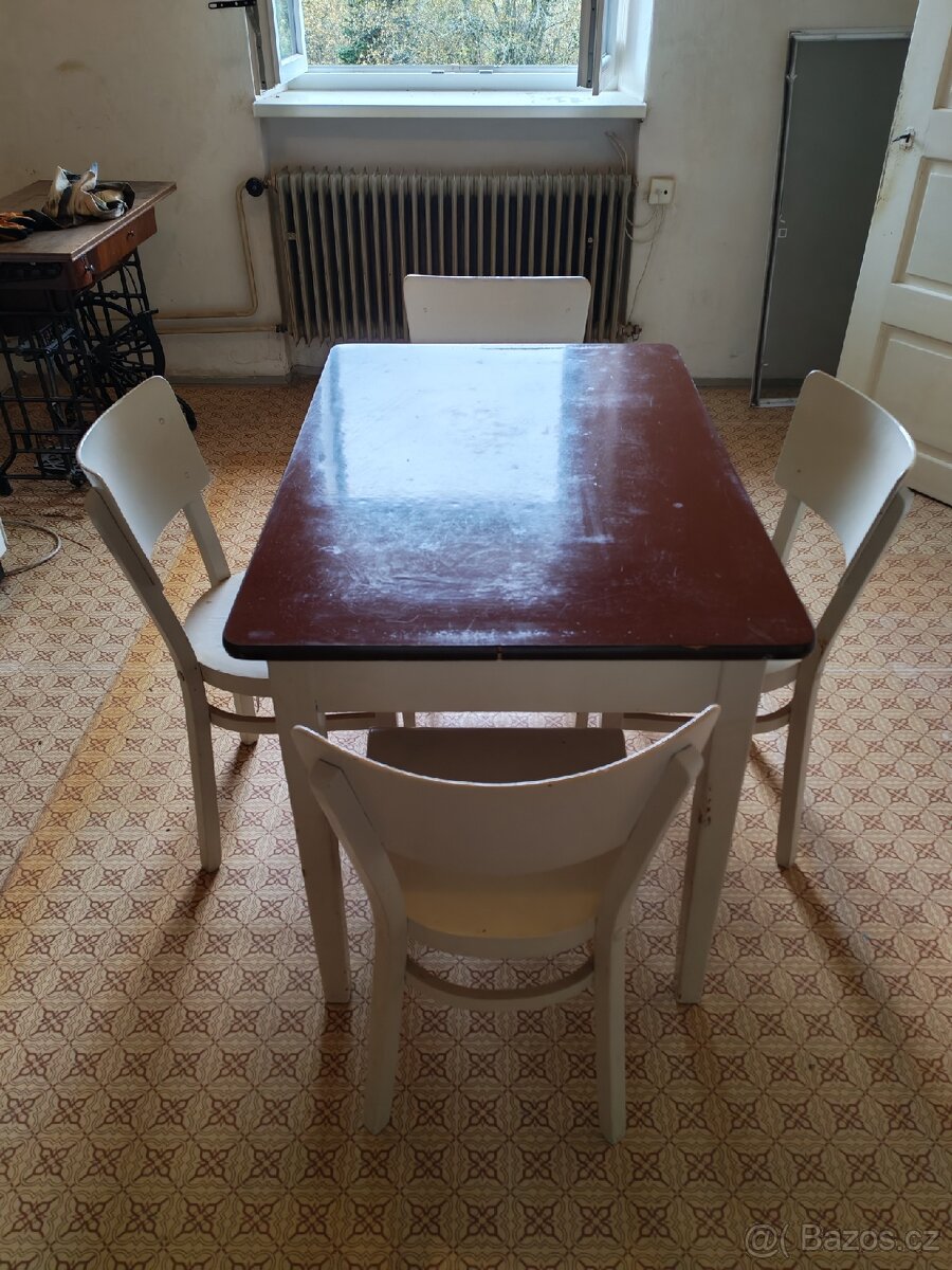 Retro stůl a 4 židle
