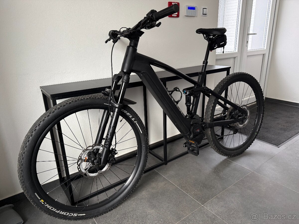 CUBE Stereo Hybrid 120 SLX 750 vel. L black n' metal