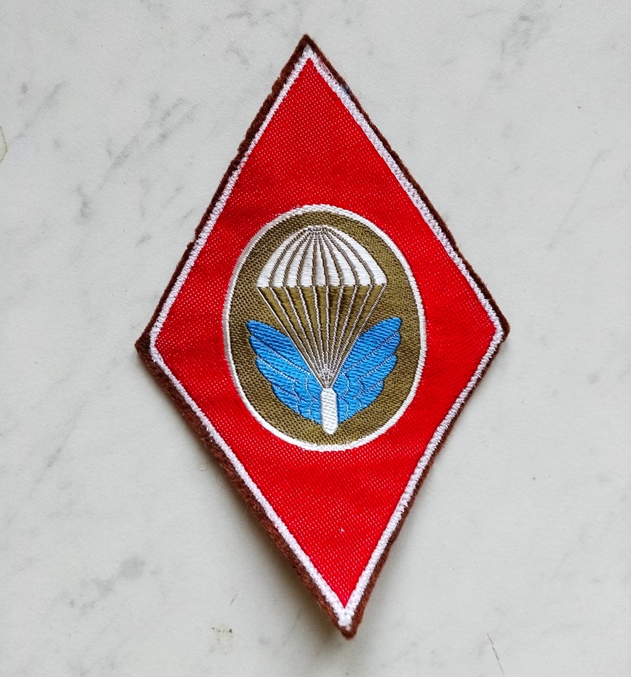 ČSLA nášivka výsadkář, kosočtverec červená