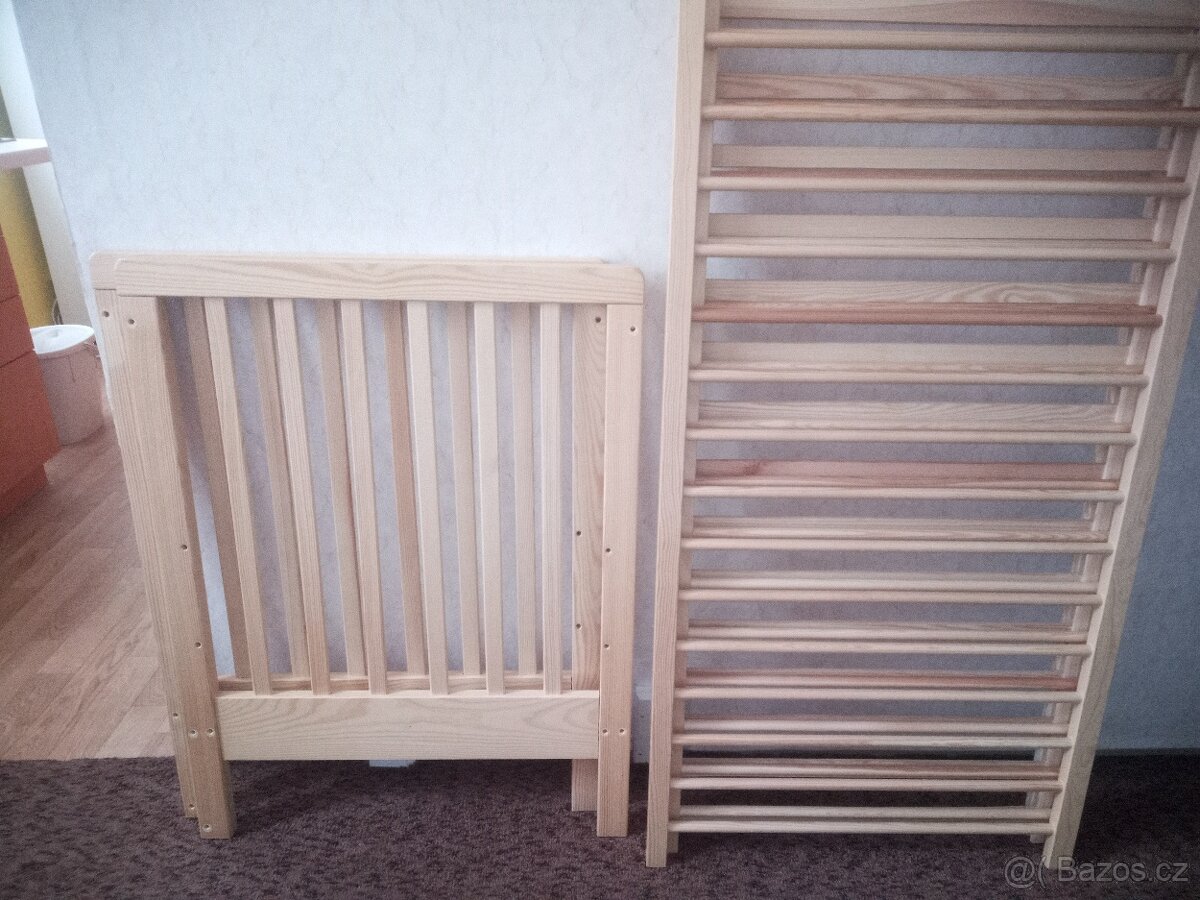 Dětská postýlka 120 x 60 cm, stahovací bok - nová