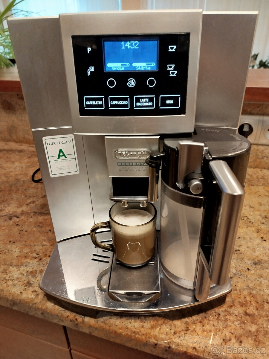 Kávovar Espresso DeLonghi PERFECTA Cappuccino