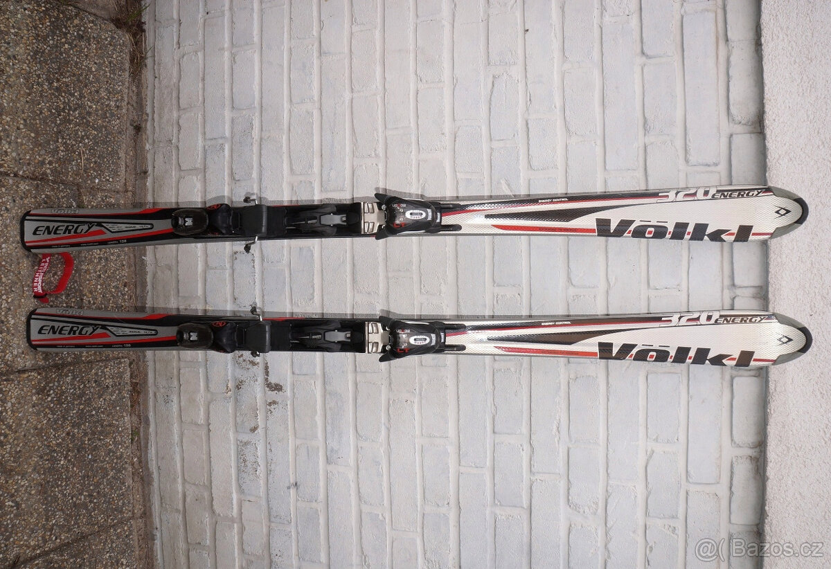Skoro nové lyže 156 cm Volkl, skluznice bezvadná.