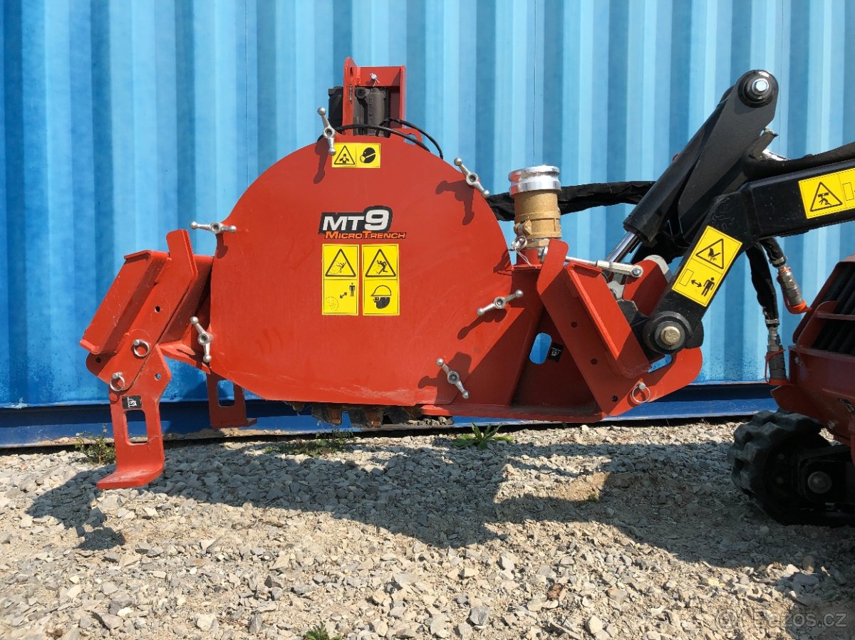 Mikrorýhovač Ditch Witch MT9 - Pila na asfalt a beton