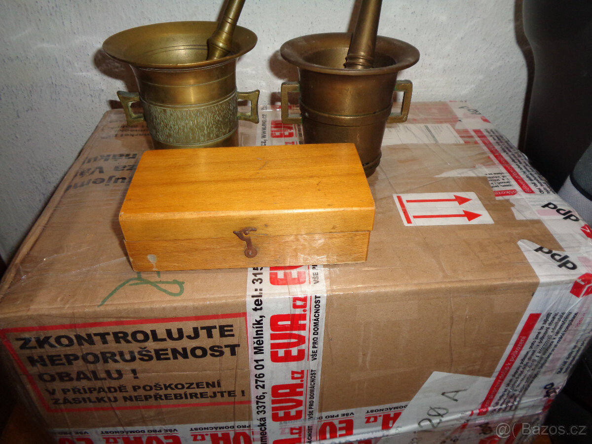 Závaží + hmoždíře