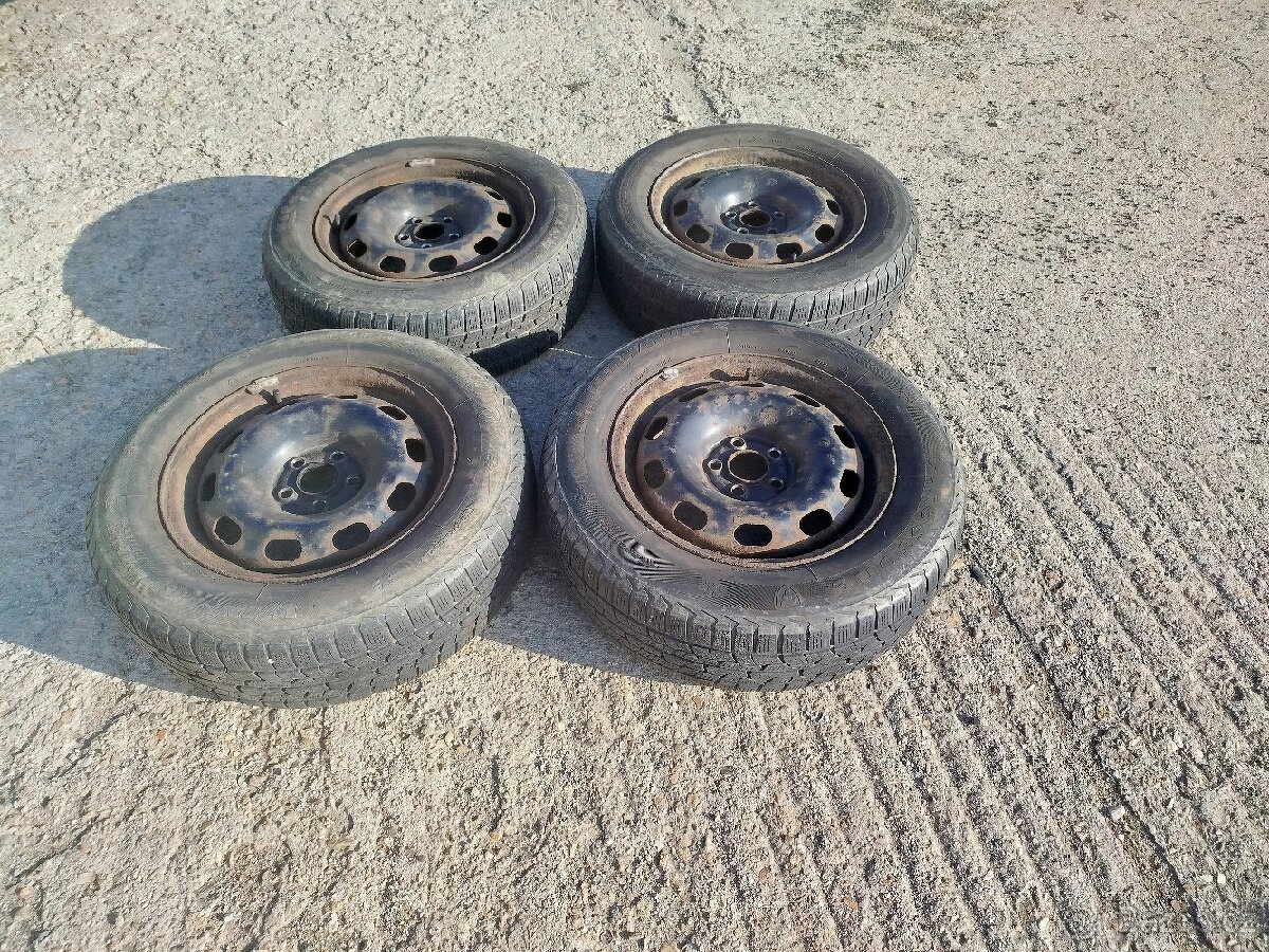 Zimní pneumatiky  na škoda Octavia 1