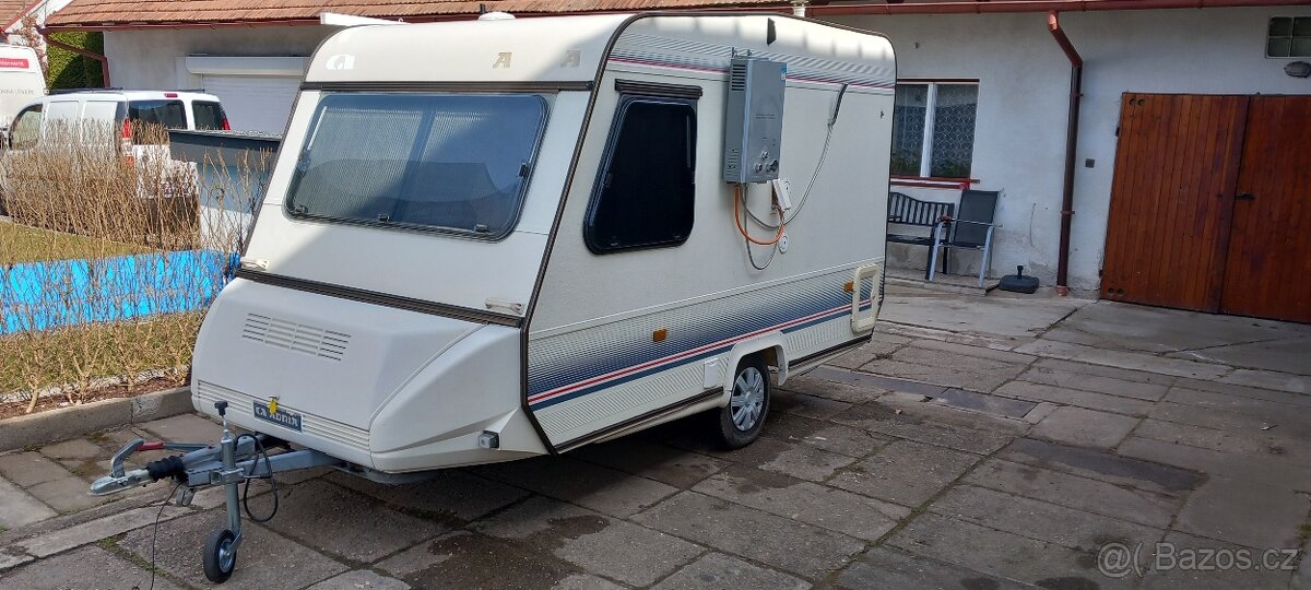 Karavan adria linea