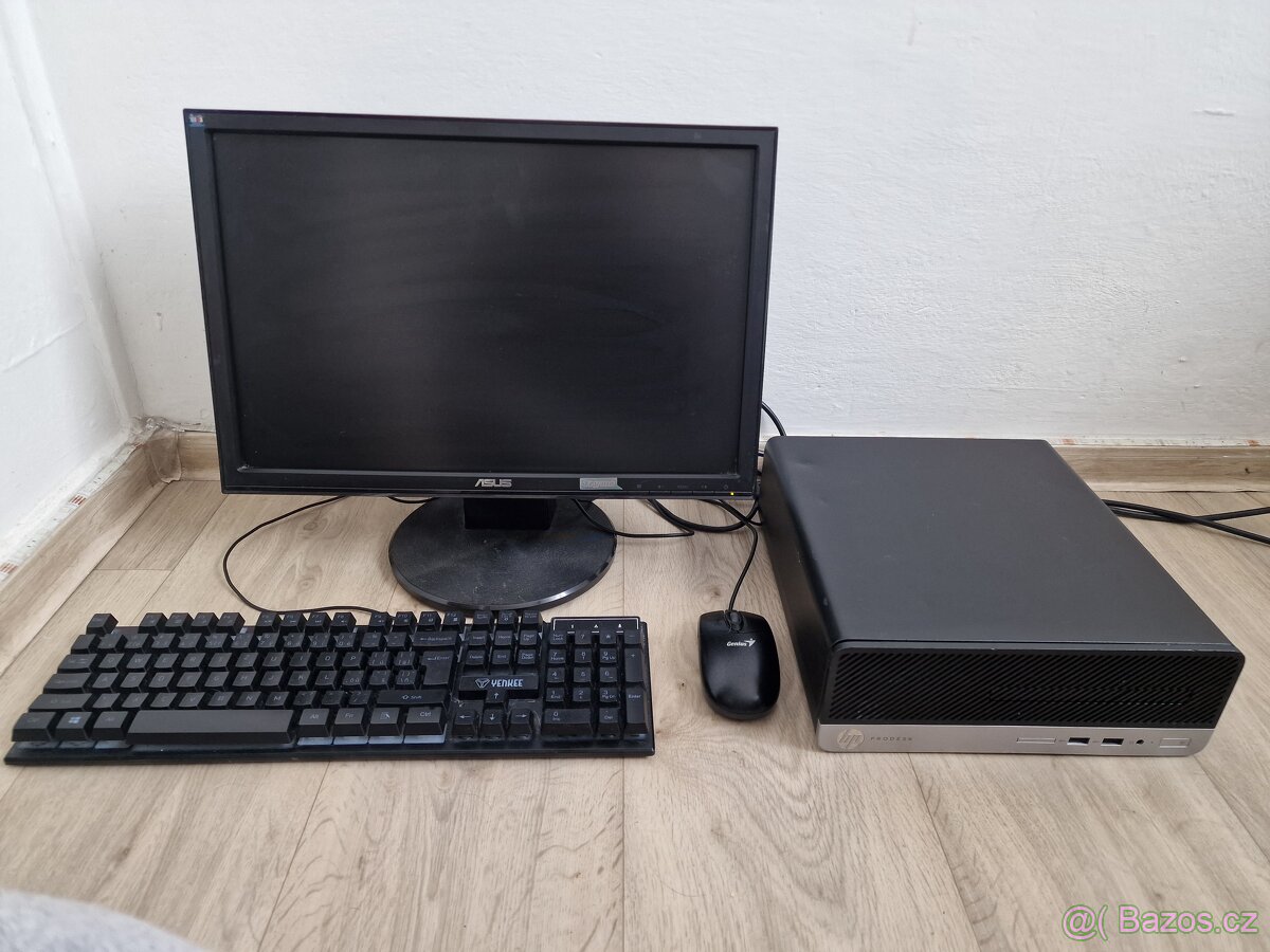 Počítač HP Prodesk s LCD na filmy internet kancelářské práce