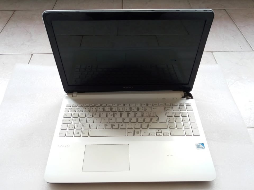 SONY VAIO SVF 152C29M