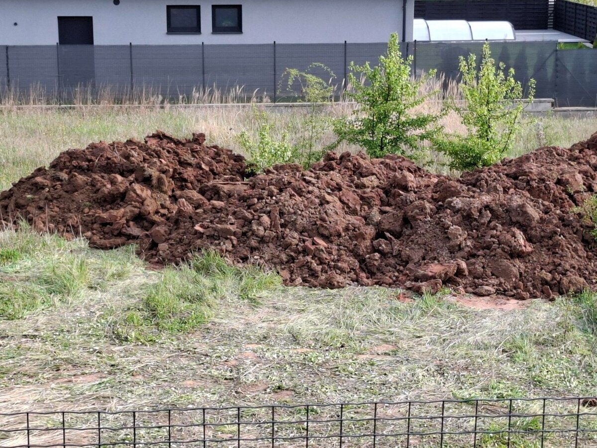 Hlína za odvoz - Vejprnice