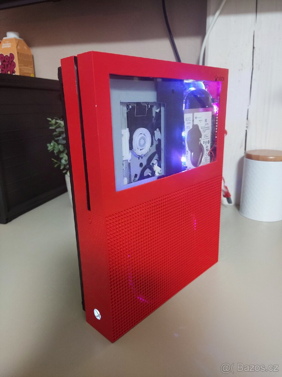 Xbox One S 1TB s LED upgradem a hrami zdarma
