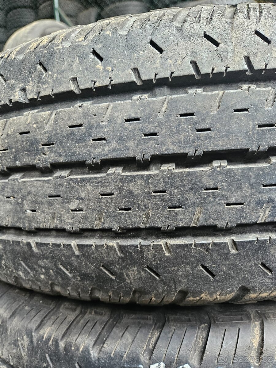 225/75R16C 121/120R Nokian