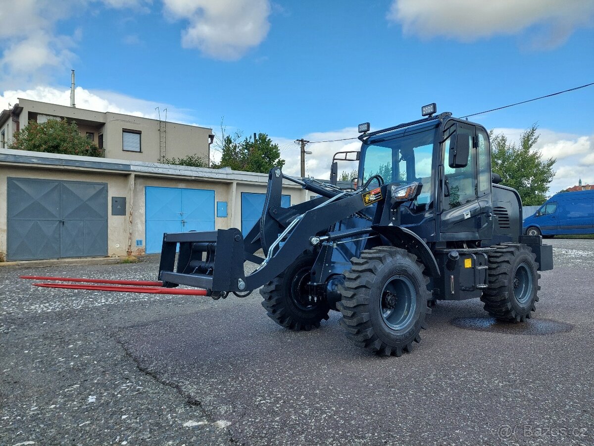 Nový kolový nakladač TH920