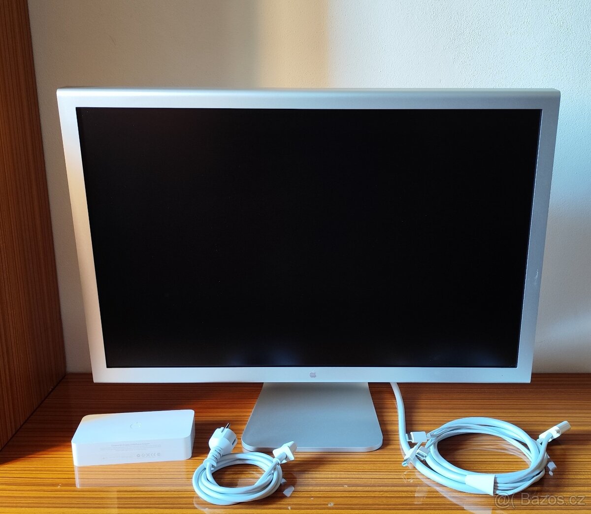 30" LCD MONITOR APPLE CINEMA (A1083) S ROZLIŠENÍM 2560X1600