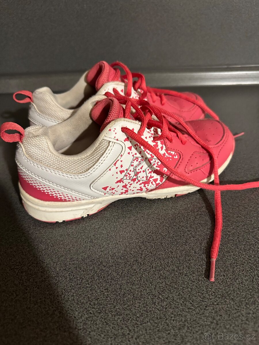 Tenisky zn. Kensis, vel. 36