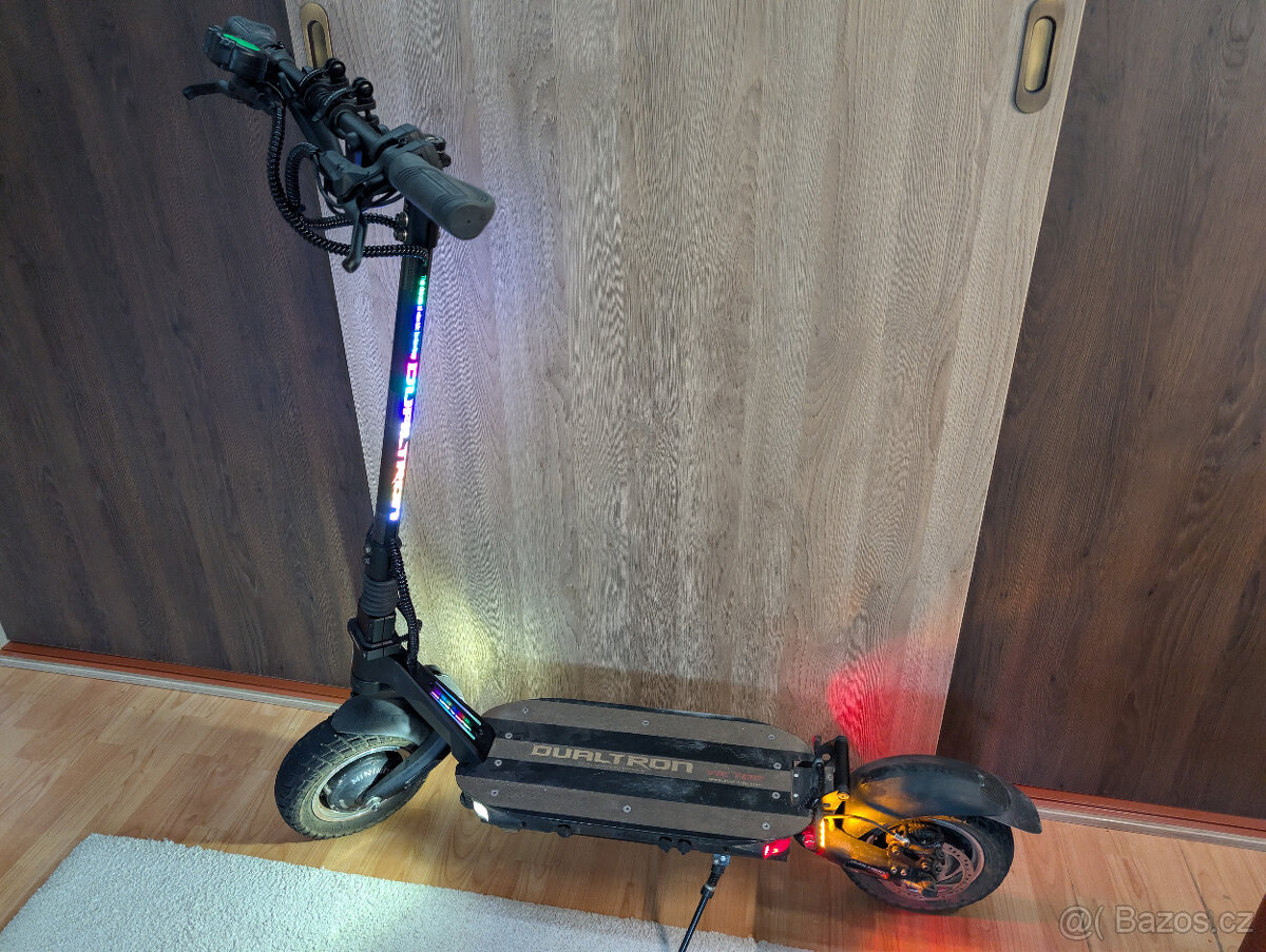 Elektrokoloběžka Dualtron Victor Pro