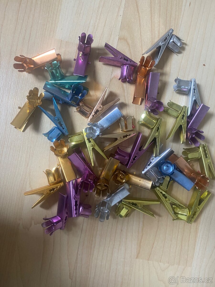 Stare uchytky na svicky na vanocni stromecek