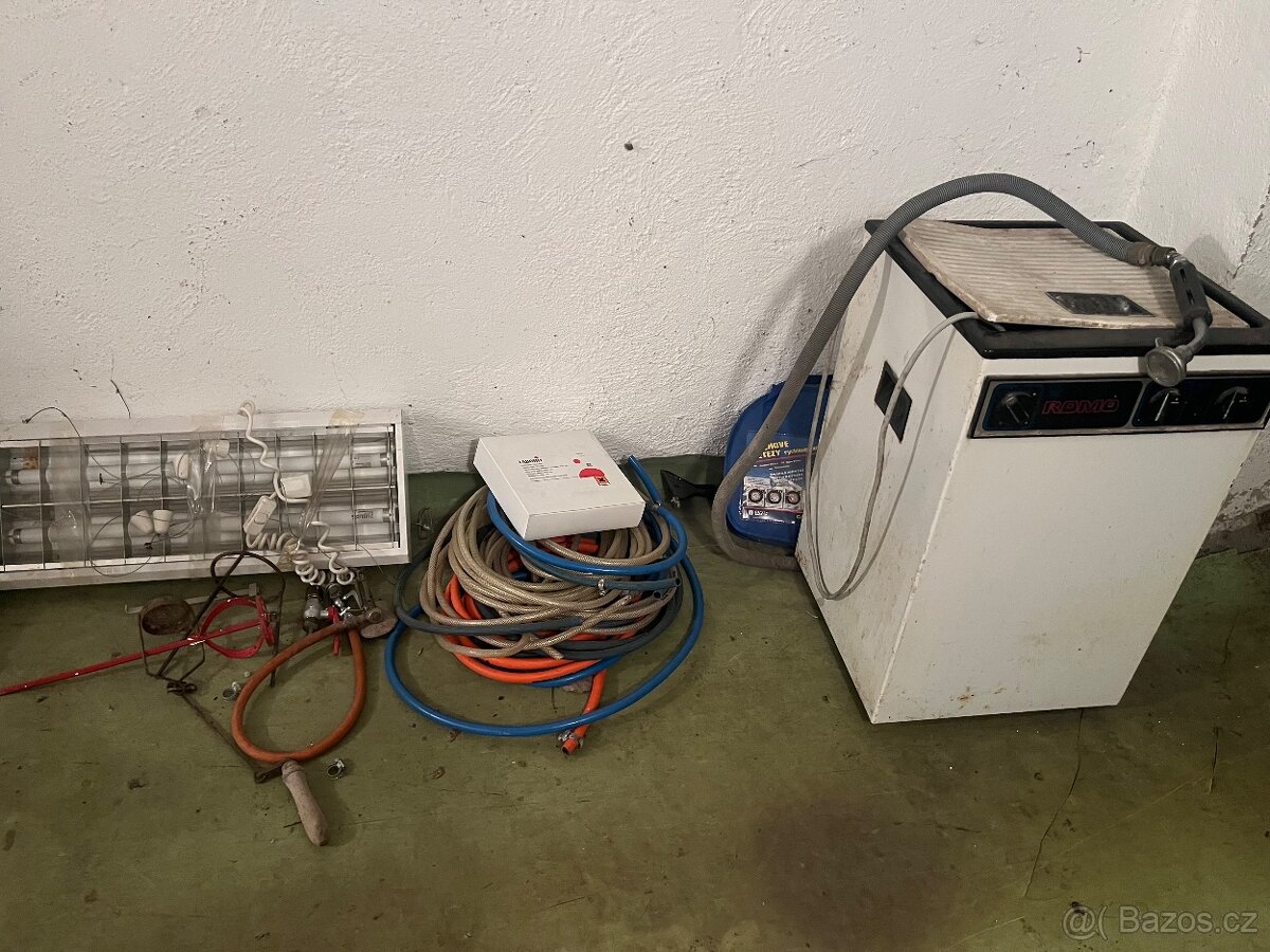 Zářívková světla , hadice, kahan,atd