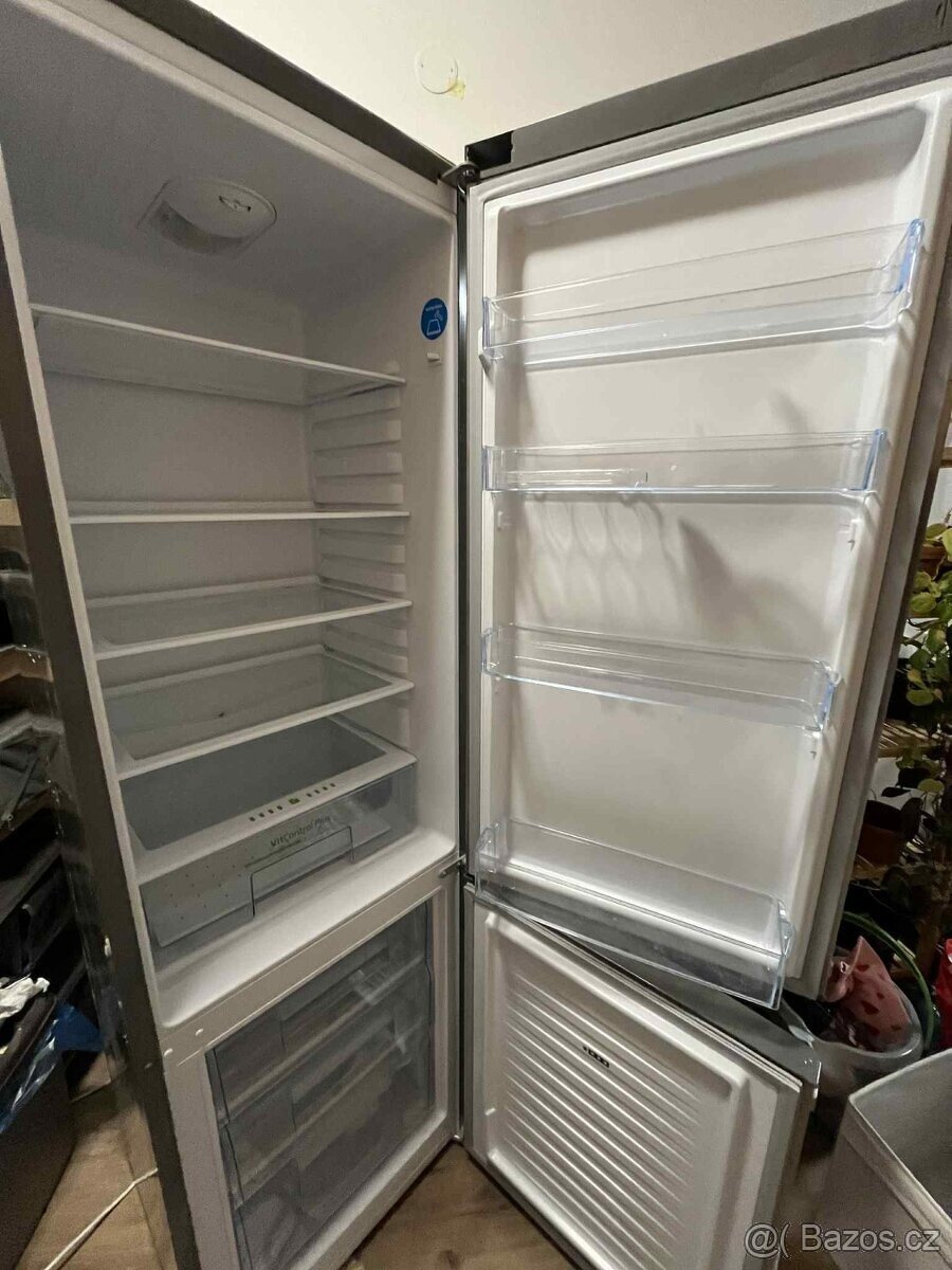 Prodám lednici Amica – 4 roky stará, ve skvělém stavu