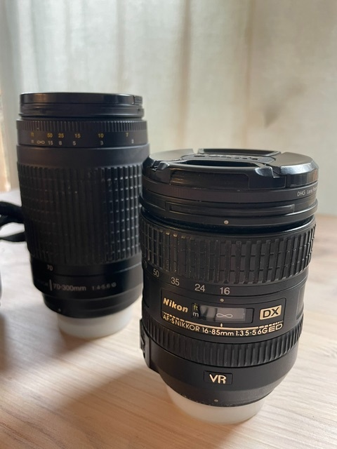 Kompletní Nikon set D80, 3 objektivy, blesk, příslušenství