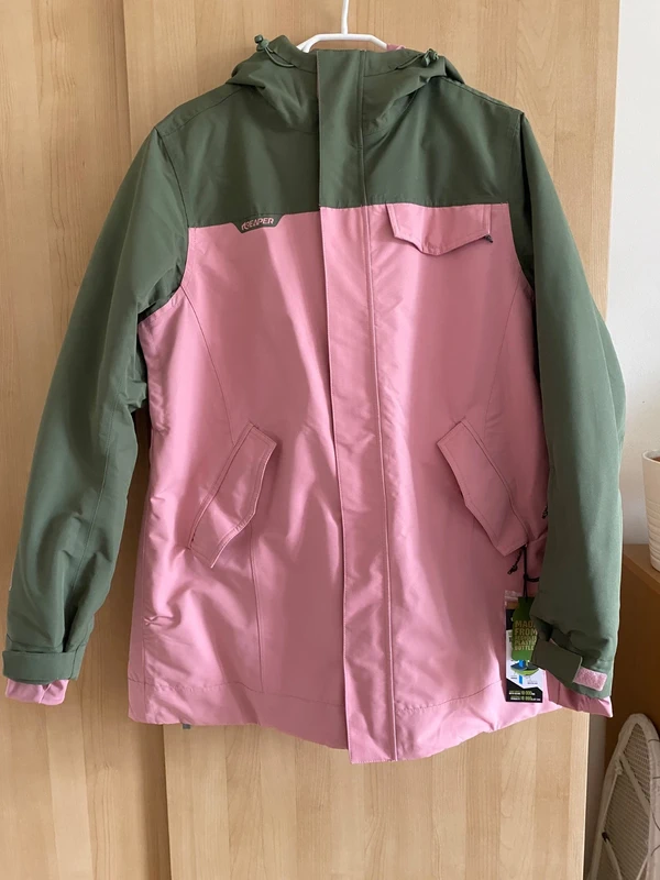 Nová zimní bunda s visačkami