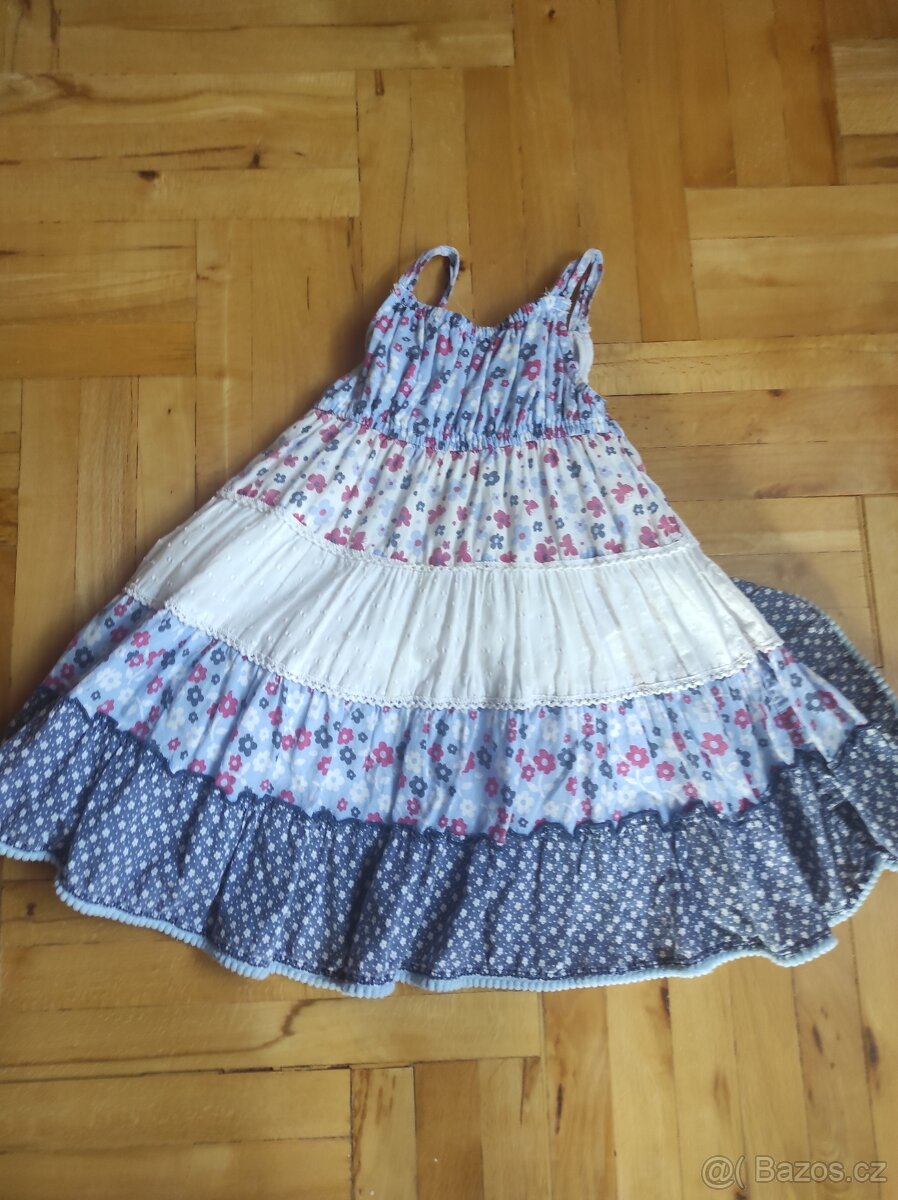 Dívčí šaty