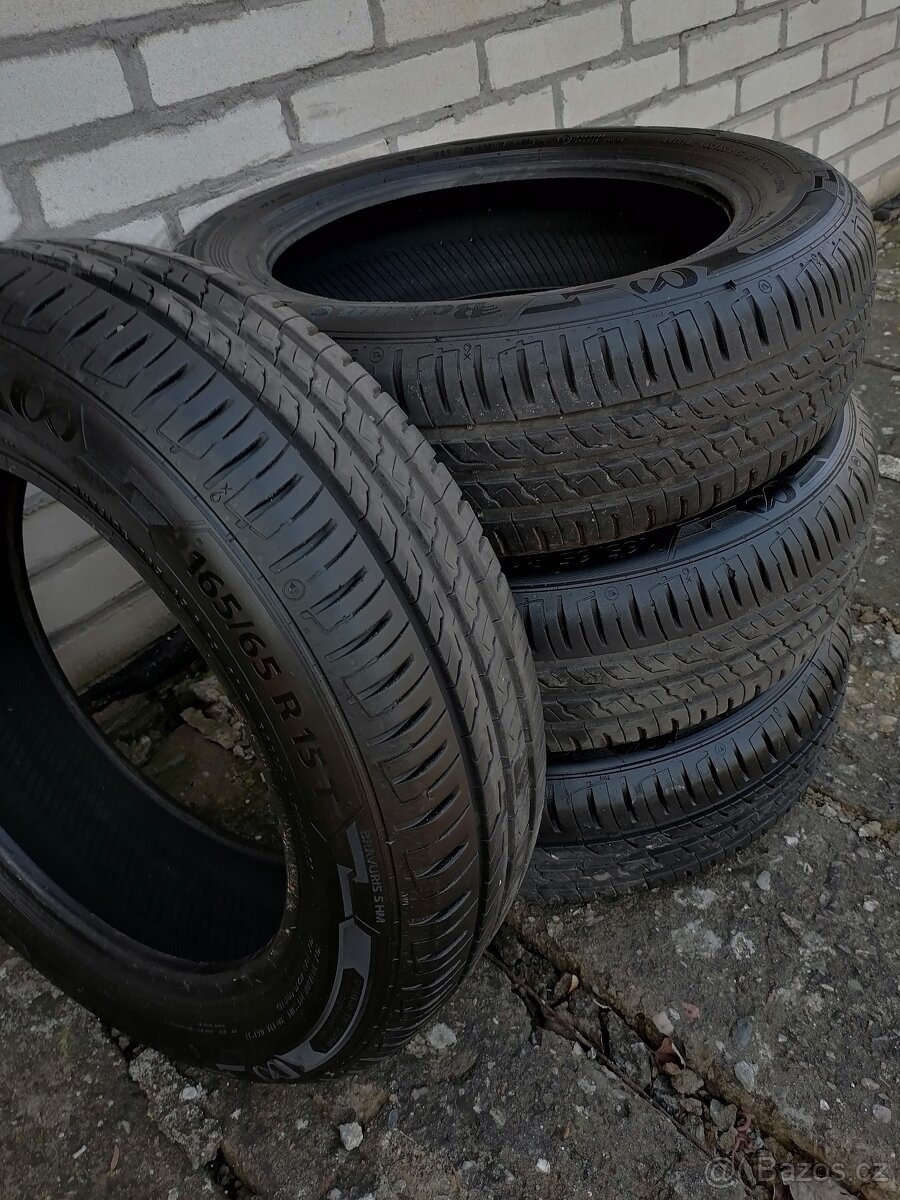 Pneumatiky letní 4 ks 165/65 R 15 T - výborný vzorek