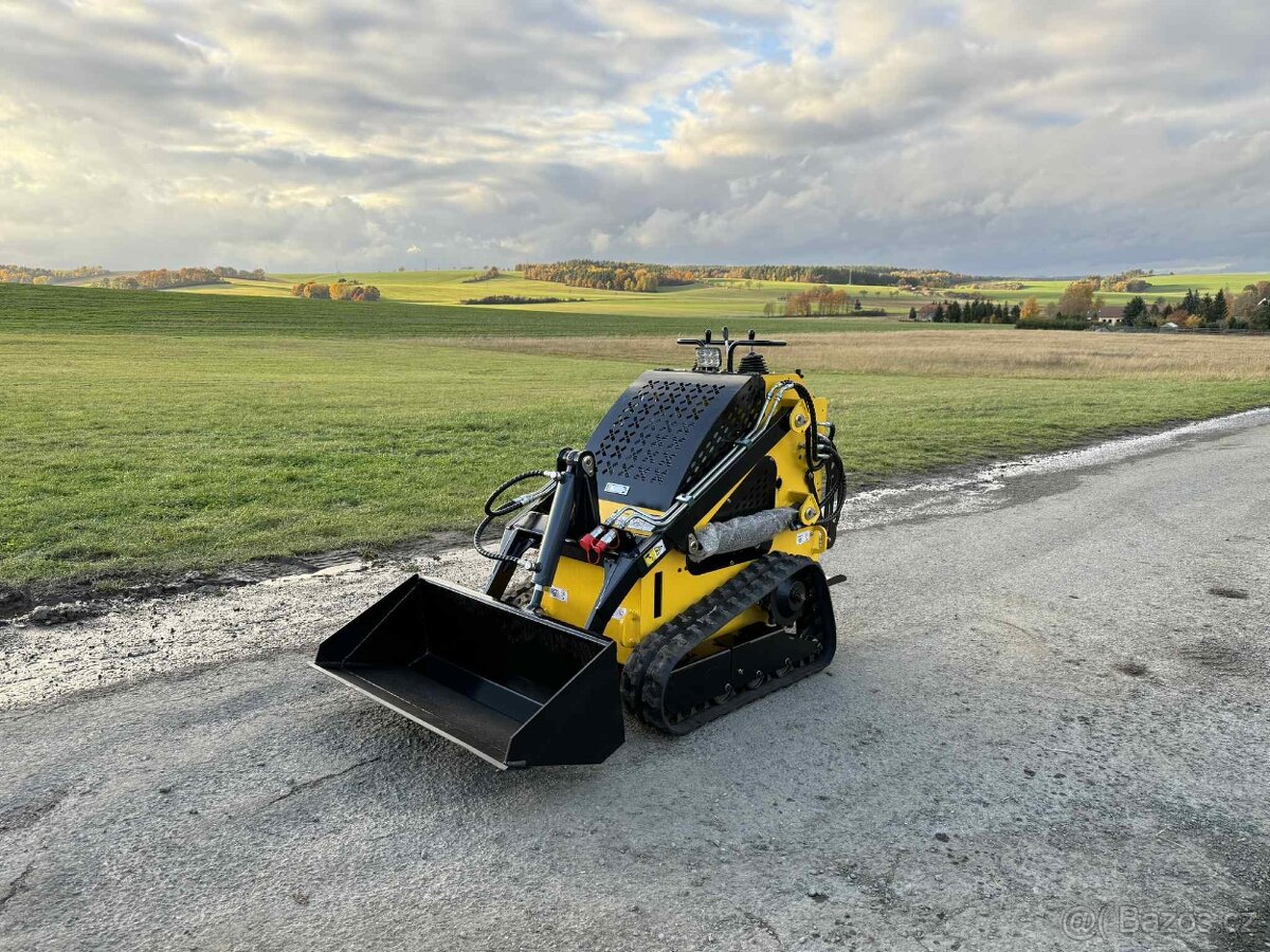SMYKOVÝ NAKLADAČ LRT360