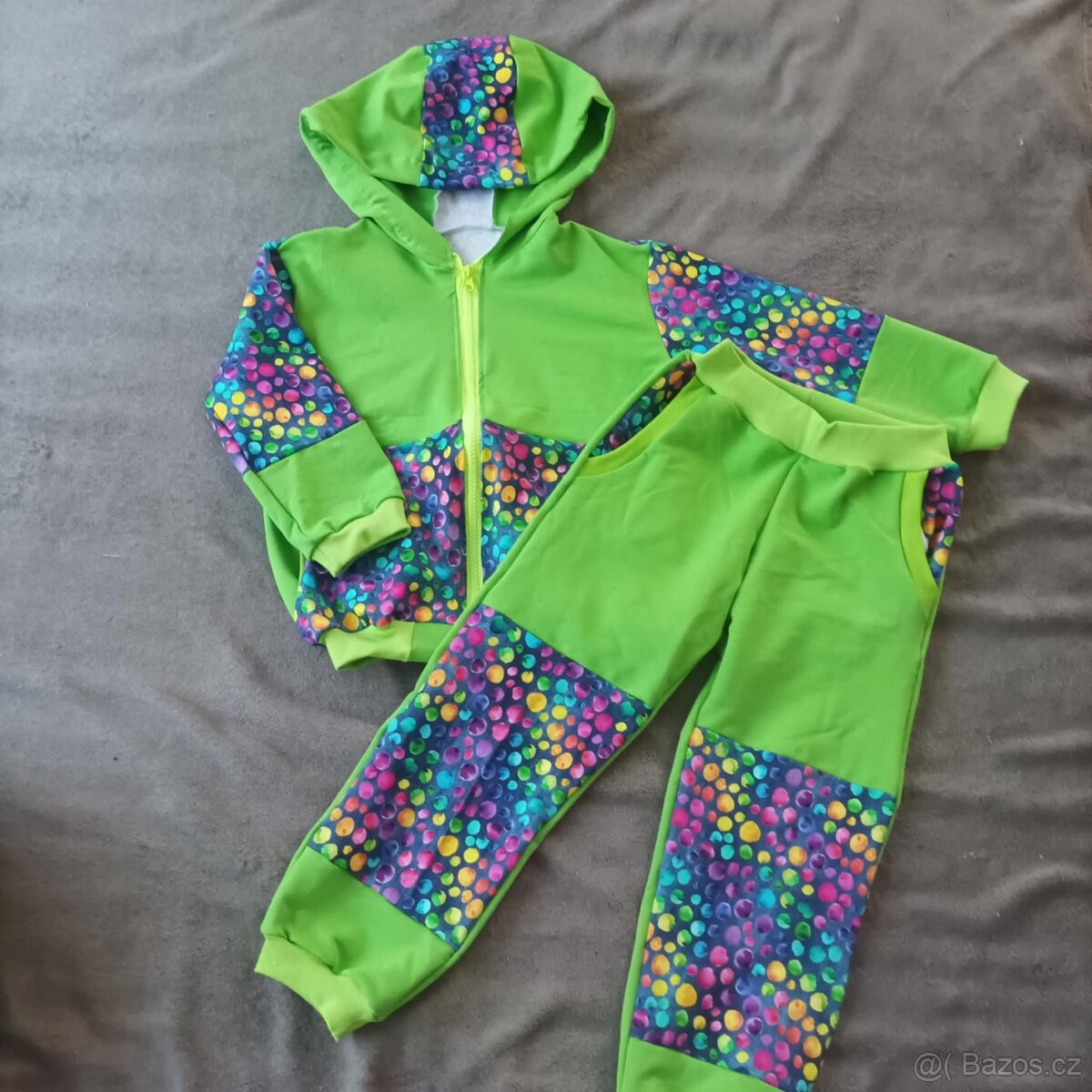 Dětská tepláková souprava , velikost 110