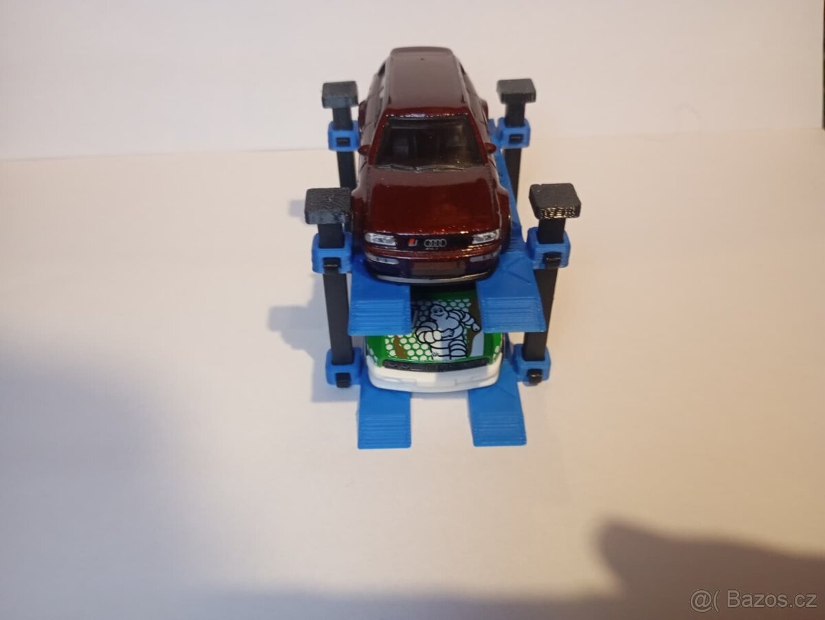 Stojan na autíčka Hotwheels