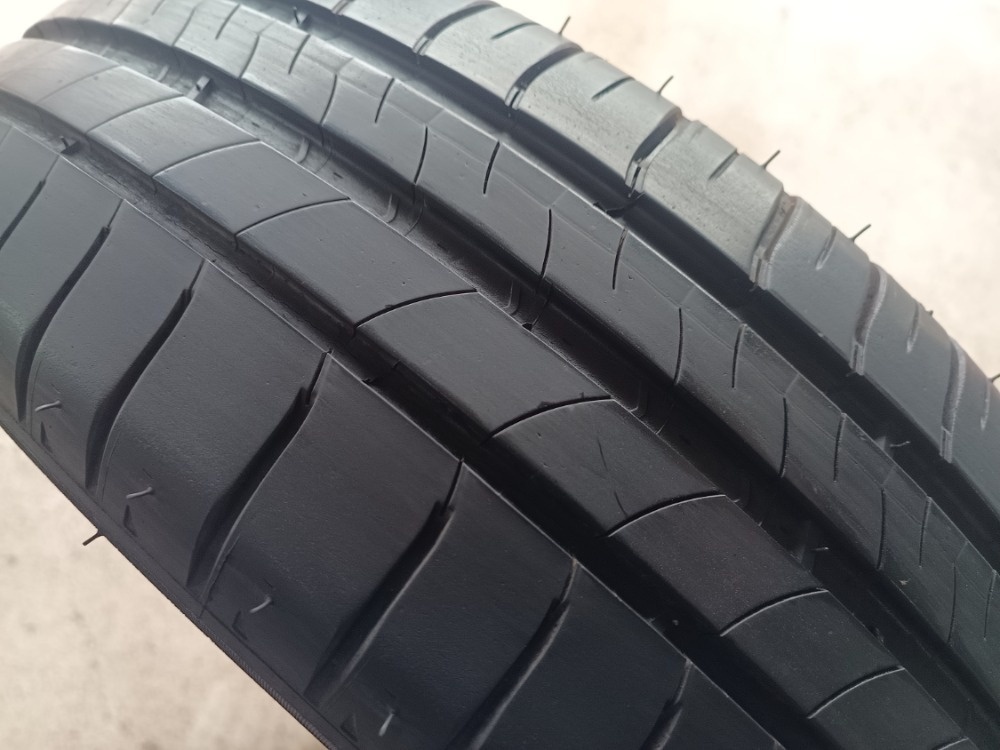 185/65 R15 MICHELIN (0119)