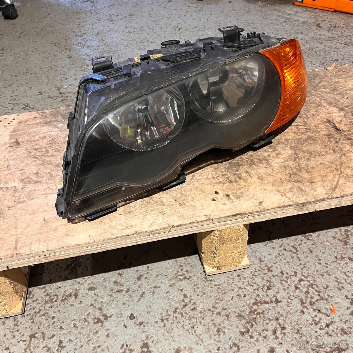 Světlo BMW E46 Coupe před FL