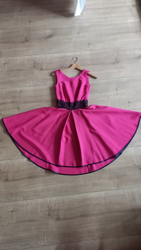 Šaty do tanečních vel. 34, zn. EL