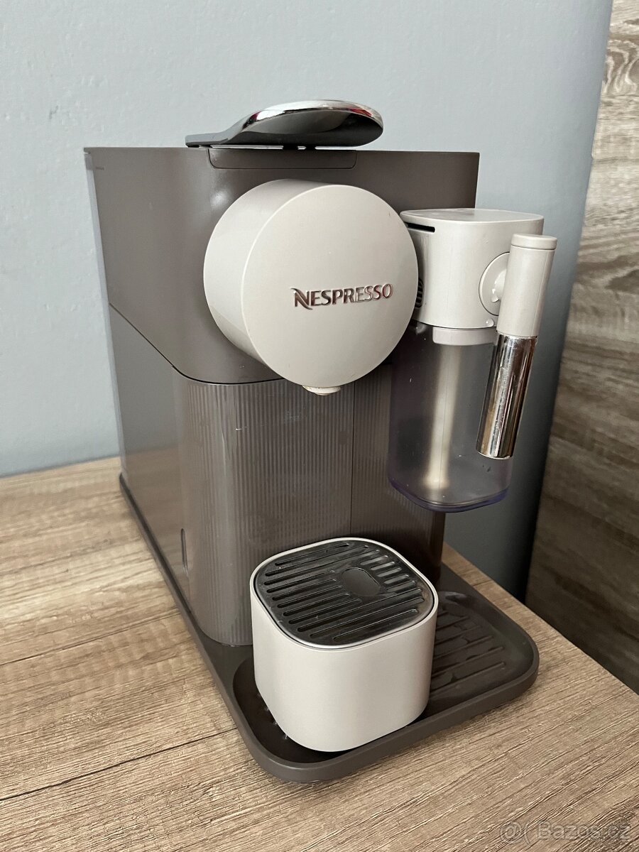 Nespresso De'Longhi EN500 Lattissima One