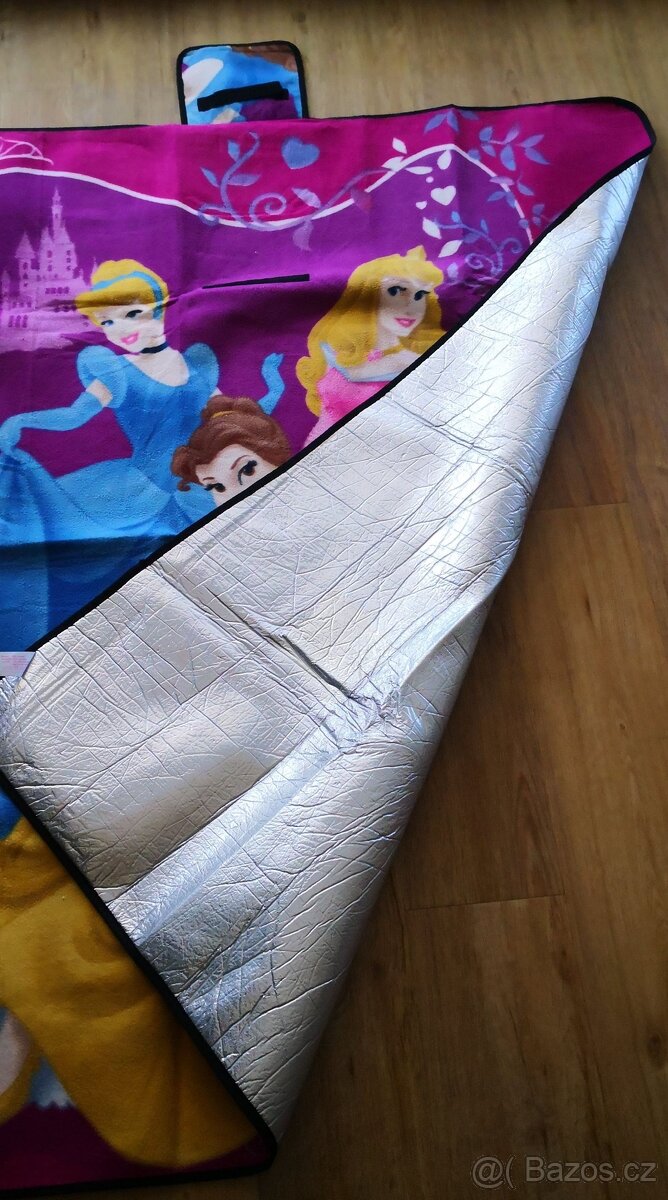 Nová skládací nepromokavá deka s Disney princeznami