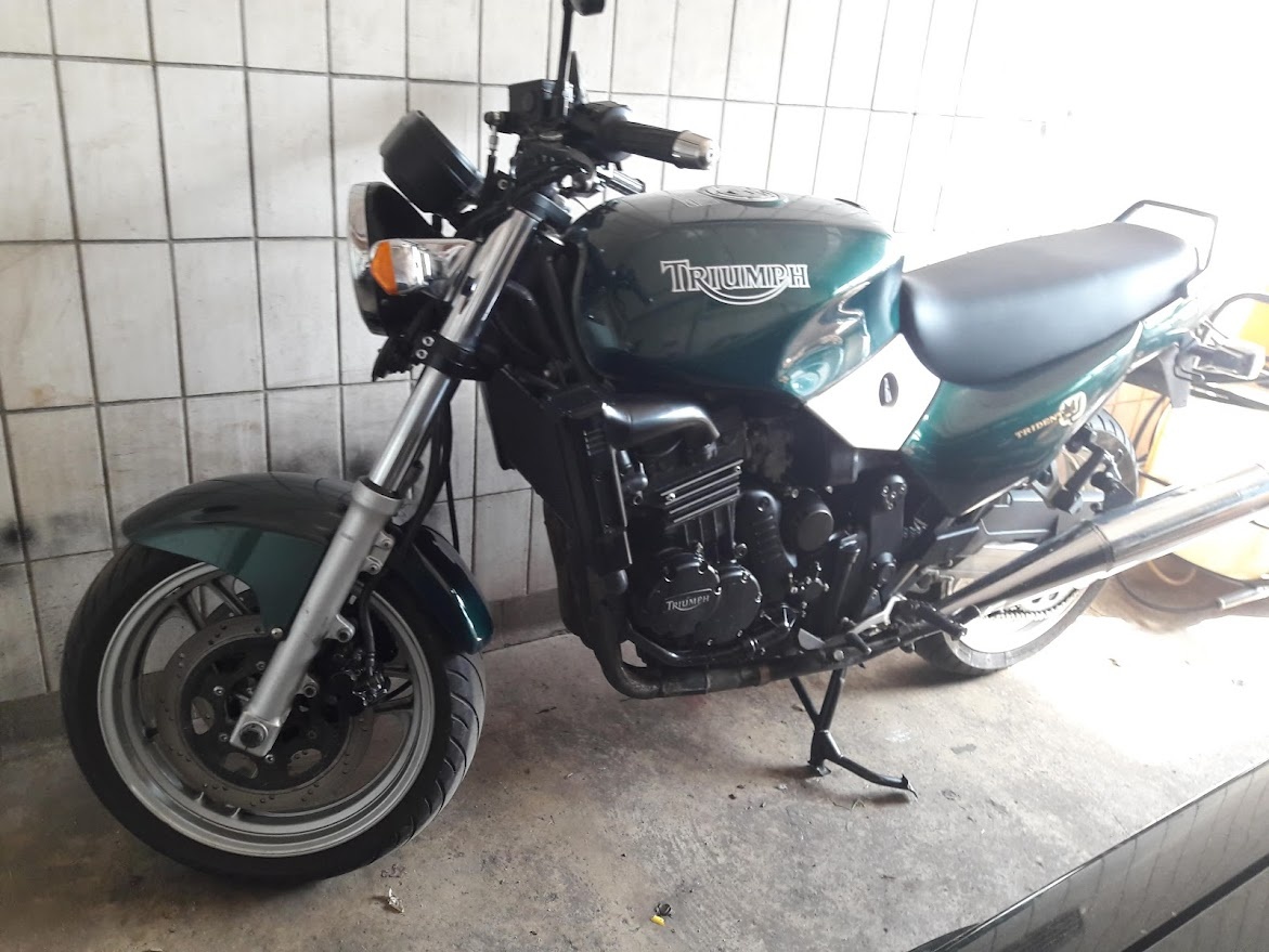 Triumph Trident 750