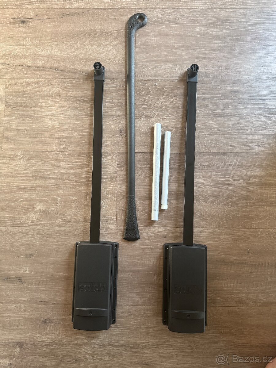 Sklopná šatní tyč černá 440-610 mm nastavitelná