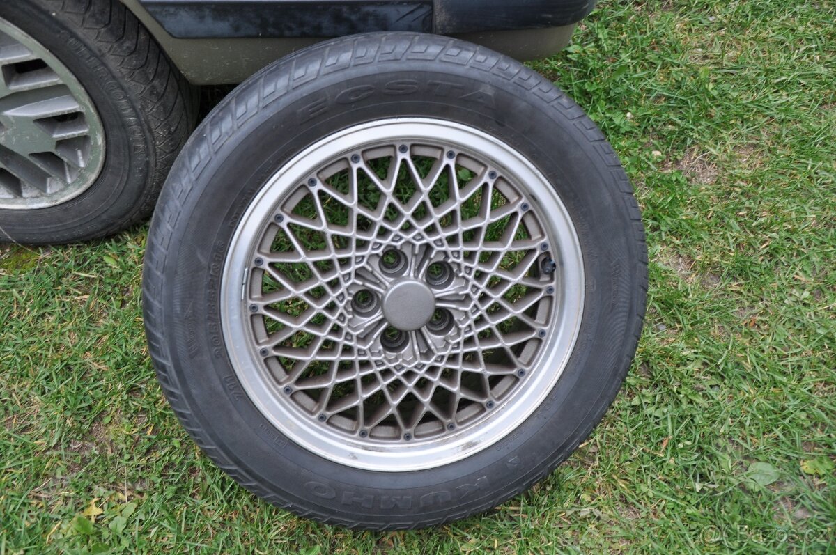 Chrysler LeBaron originál 16" kola