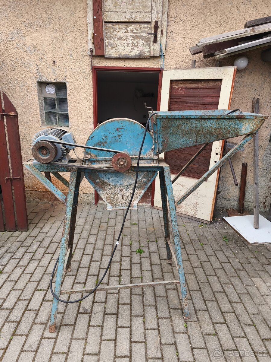 Kladívkový šrotovnik