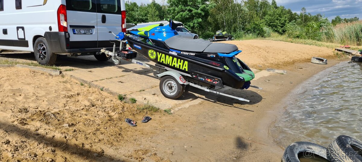 Vodní skútr Yamaha waverunner