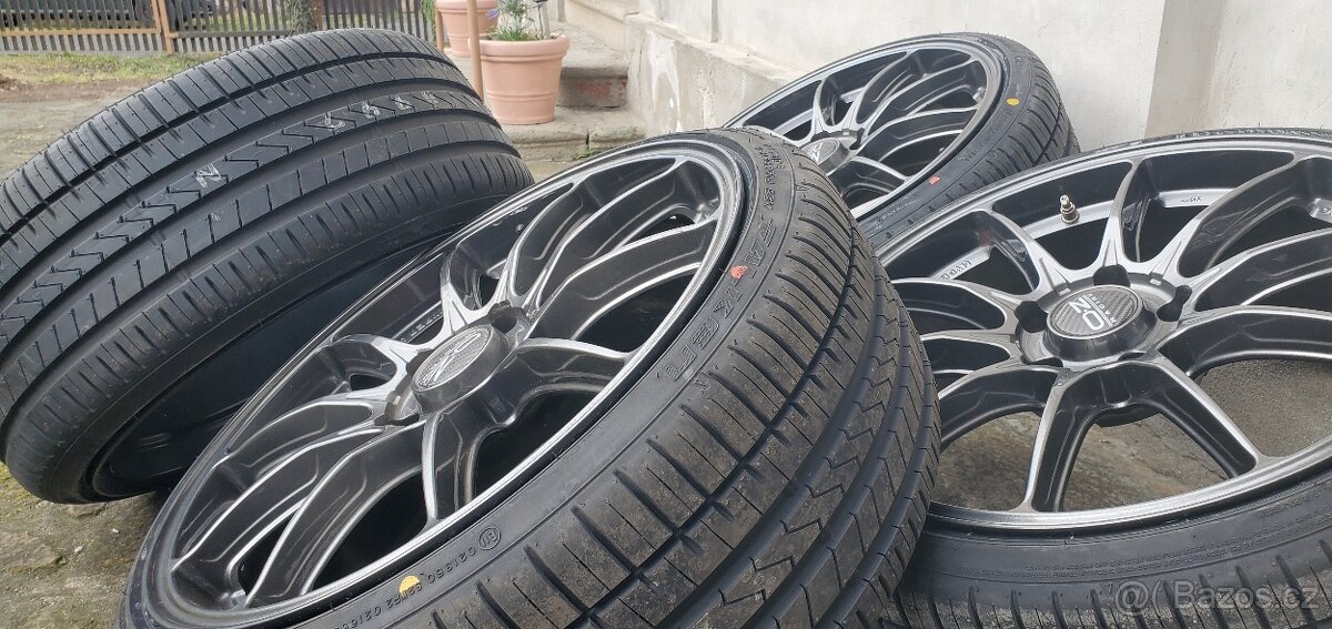 OZ racing hyper gt hlt 5x120 r19