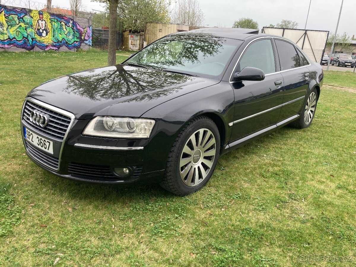 AUDI A8 4.2TDI 240KW MAX.VÝBAVA ALU 19" ŠÍBR ZAD.VYHŘ.SEDA