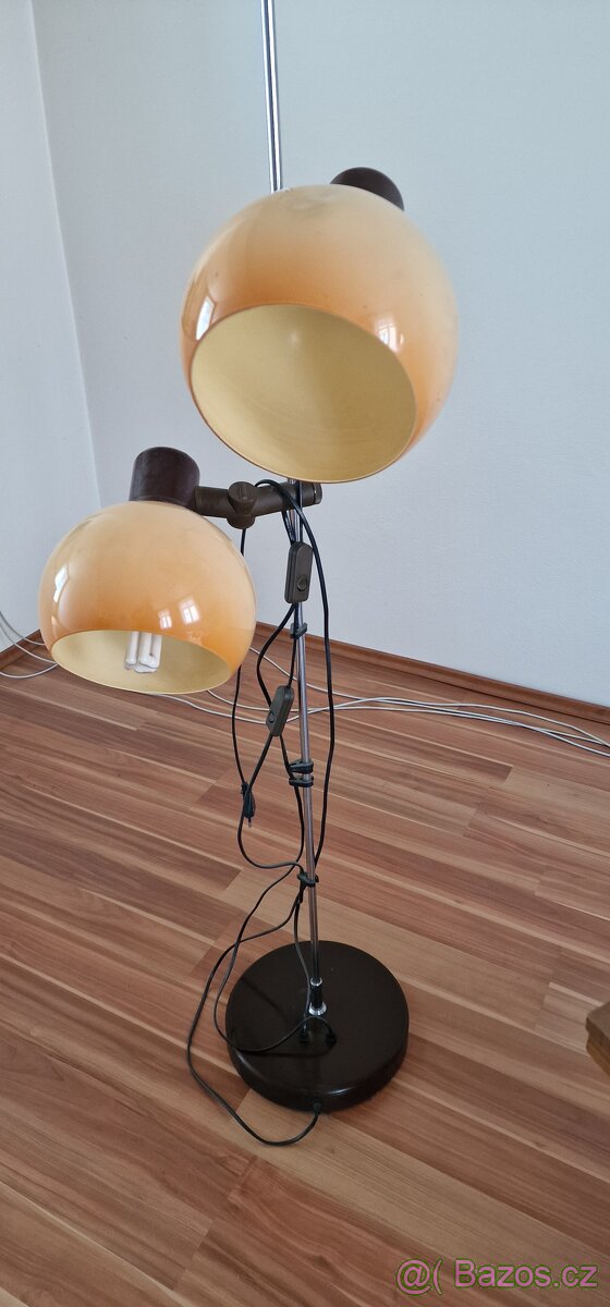 Prodej lampy a lustru