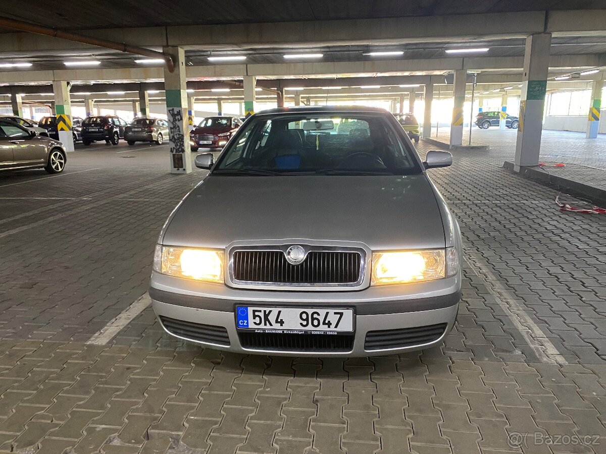 SKODA OCTAVIA TOUR 1.6 SR