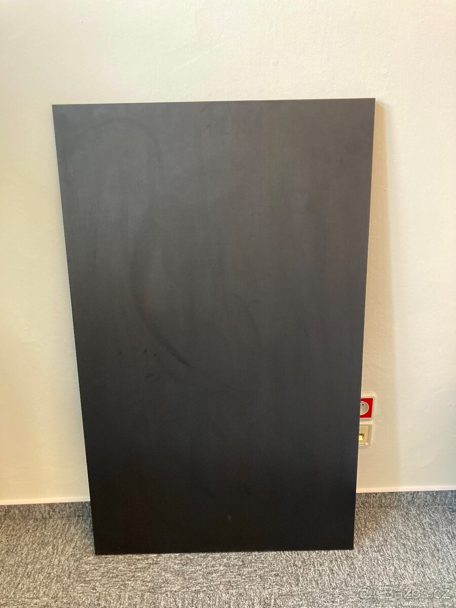 Ikea stůl černý