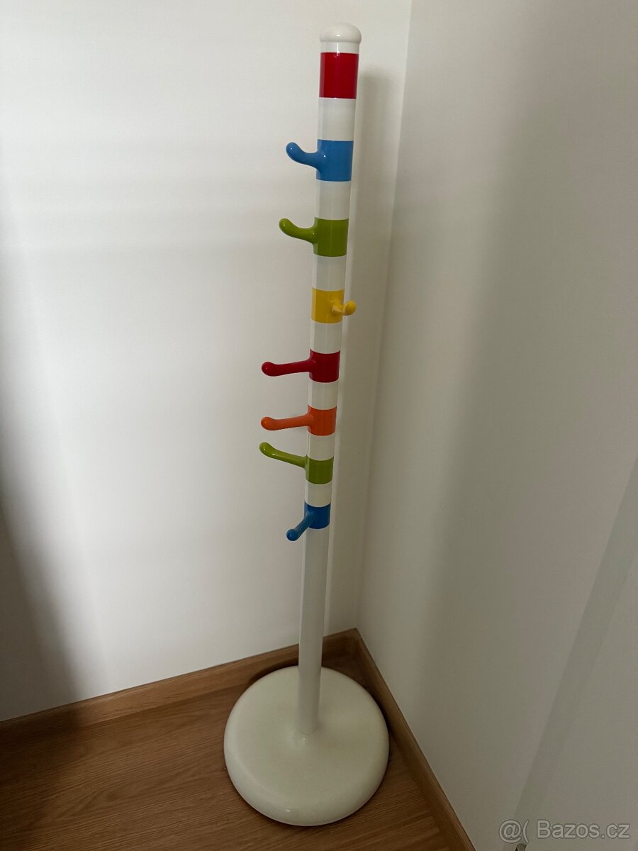 Dětský věšák IKEA výška 130 cm