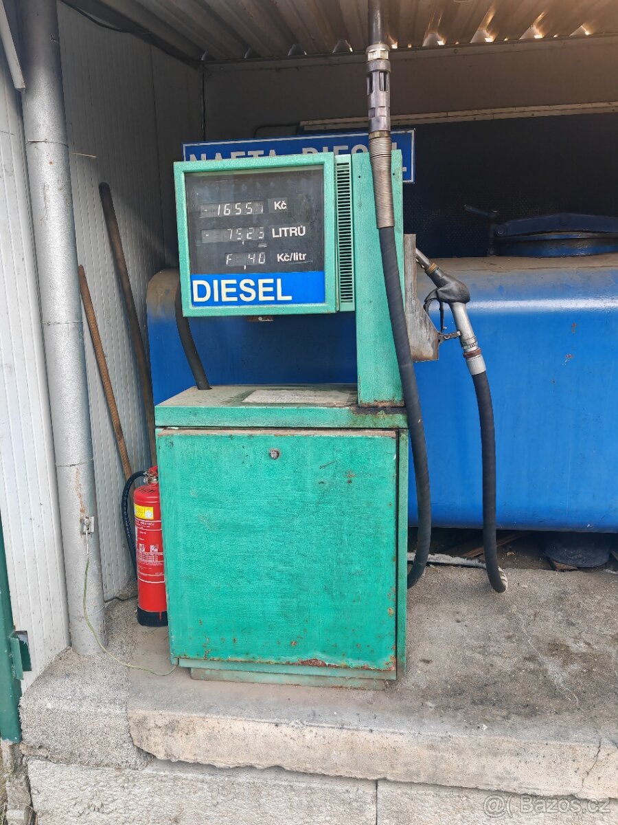 Čerpací stanice, nádrže na naftu 6 000 l