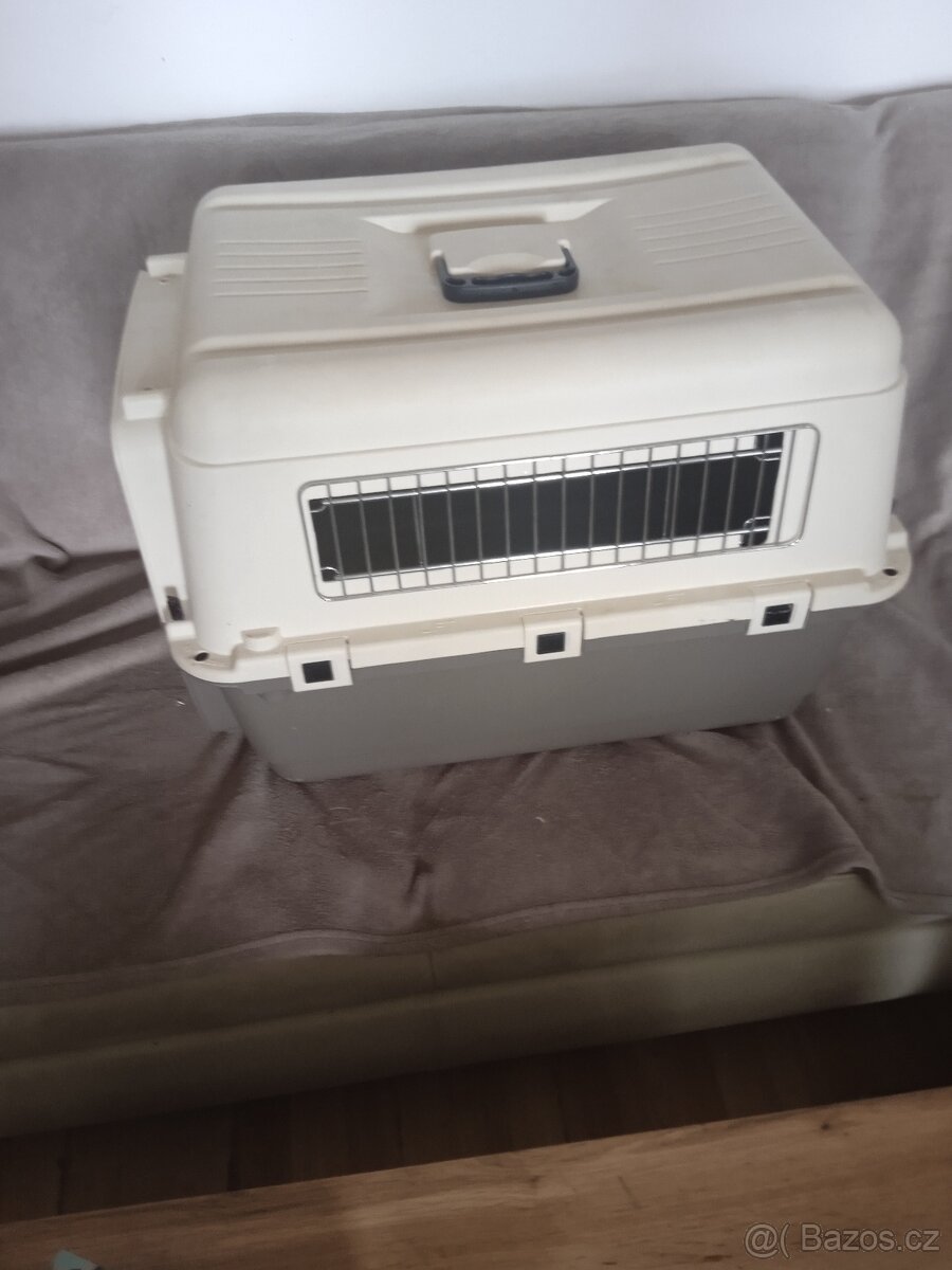 Přepravka pro stř.velké psy