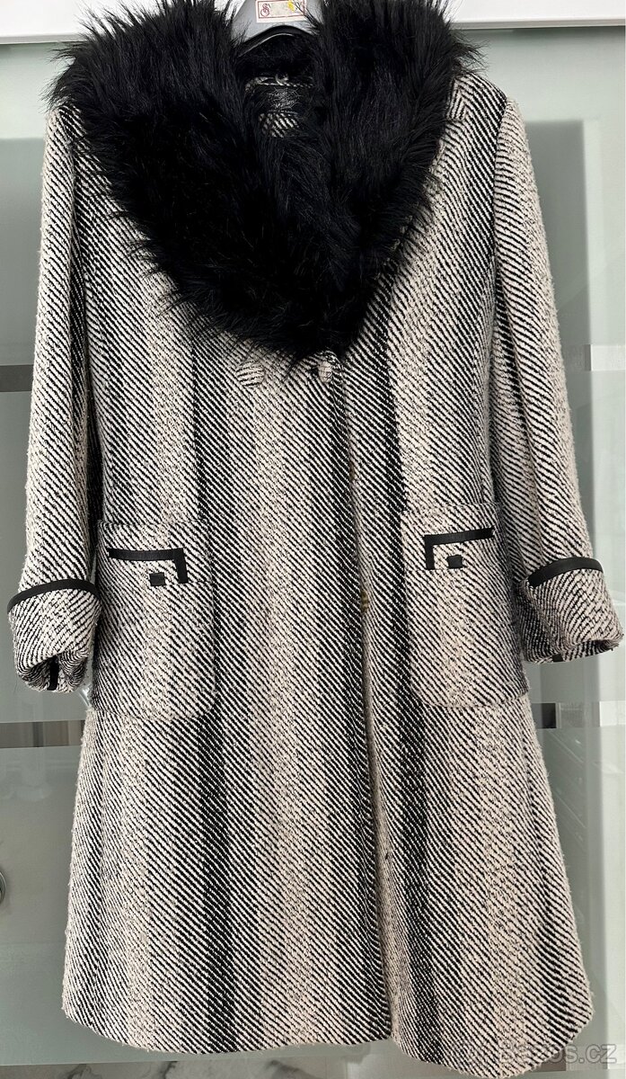 Dámský zimní kabát