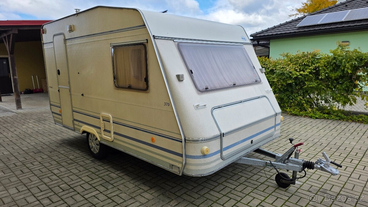 Knaus Vimara 370 (Marcampo), 100 km/h, předstan