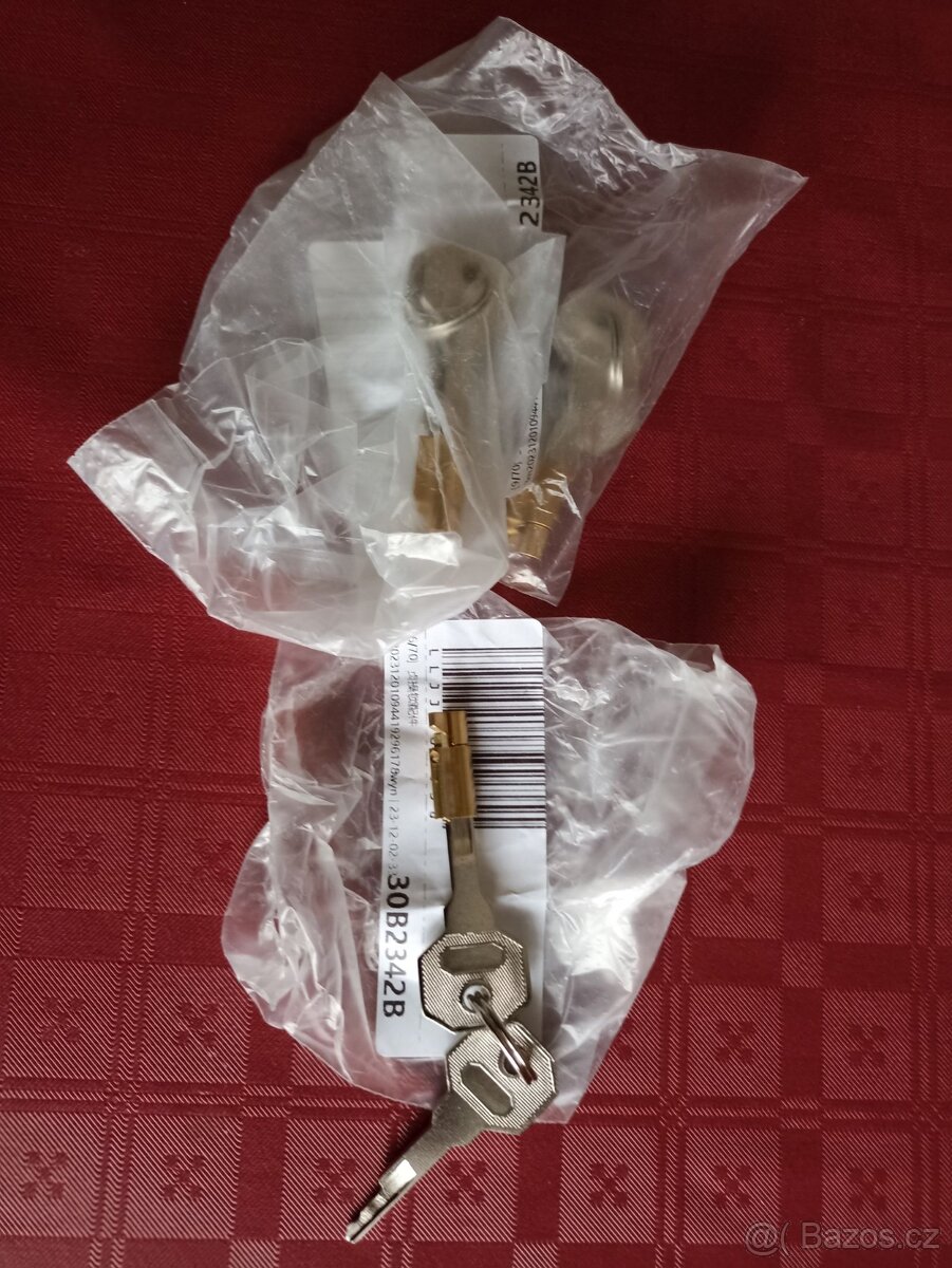 Zámek přívěsný vozík,tažného kloubu